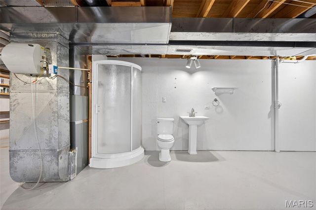 16 Hill Pointe Court 34, St Charles, MO 63303