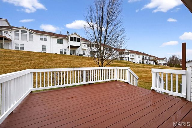 16 Hill Pointe Court 34, St Charles, MO 63303