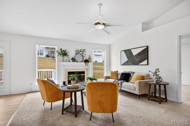 16 Hill Pointe Court 34, St Charles, MO 63303