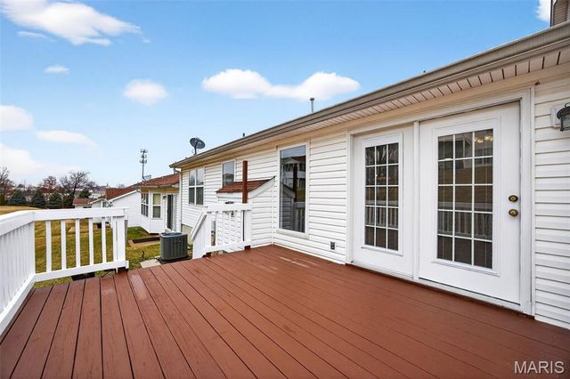 16 Hill Pointe Court 34, St Charles, MO 63303