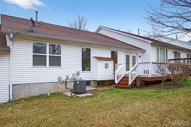 16 Hill Pointe Court 34, St Charles, MO 63303