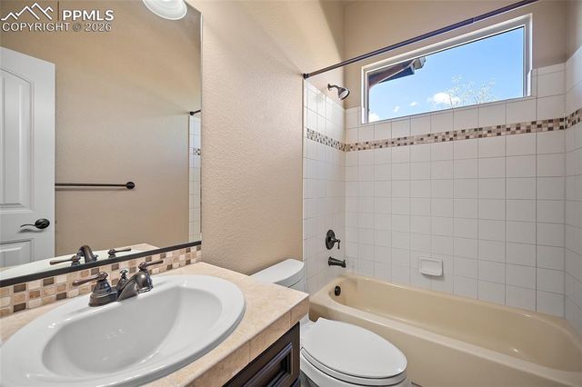 1117 Spectrum Loop, Colorado Springs, CO 80921