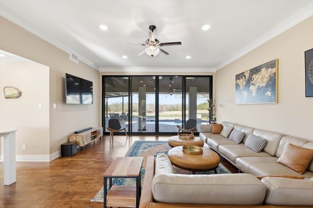 243 S King Road, Heath, TX 75126