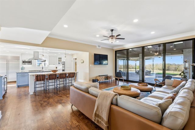 243 S King Road, Heath, TX 75126