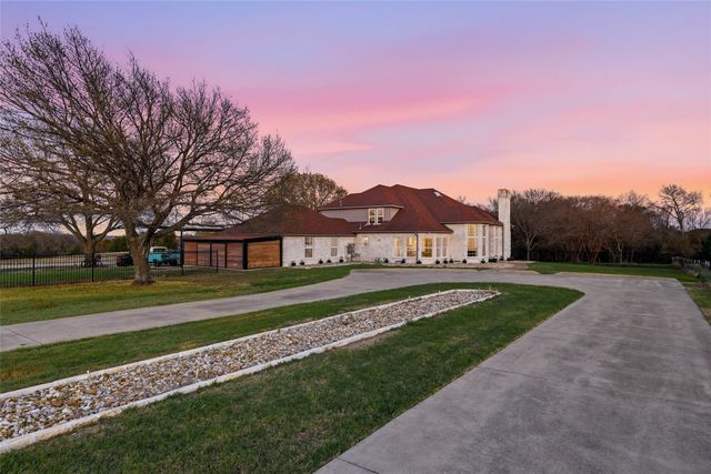 243 S King Road, Heath, TX 75126