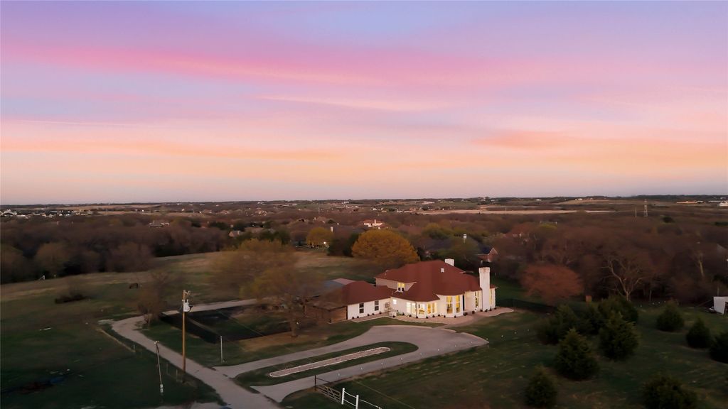 243 S King Road, Heath, TX 75126