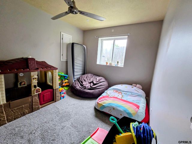 16419 fowler Avenue, Omaha, NE 68116