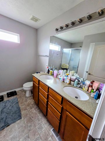 16419 fowler Avenue, Omaha, NE 68116