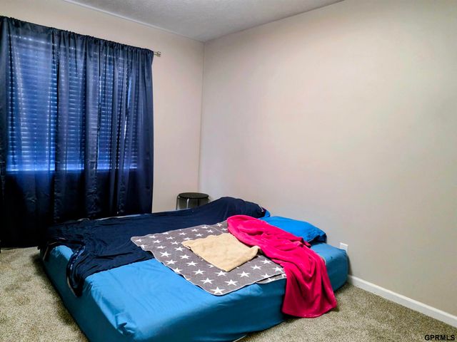 16419 fowler Avenue, Omaha, NE 68116