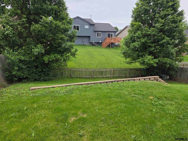 16419 fowler Avenue, Omaha, NE 68116