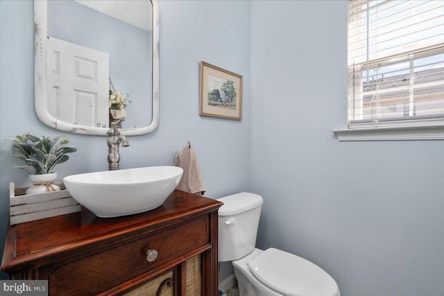 599 EDMONTON TER NE, Leesburg, VA 20176