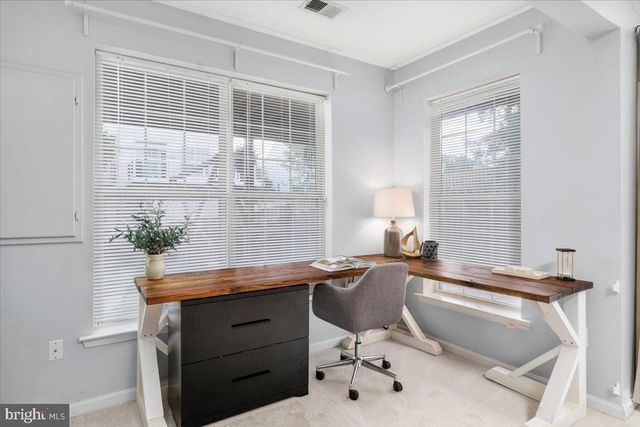 599 EDMONTON TER NE, Leesburg, VA 20176