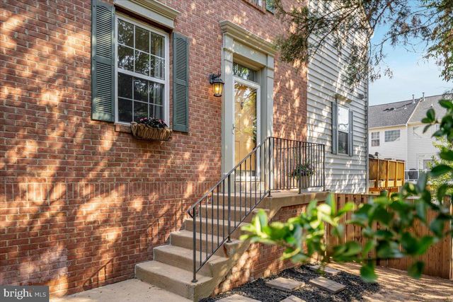 599 EDMONTON TER NE, Leesburg, VA 20176