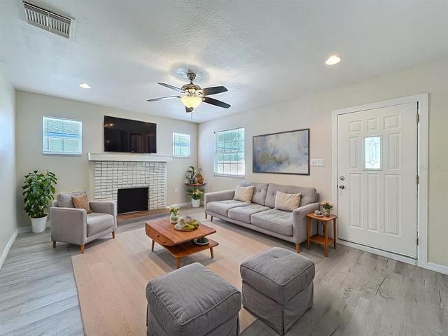 2409 E MAGNOLIA STREET, Lakeland, FL 33801