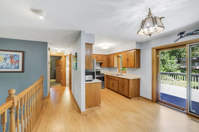 14100 36th Avenue N, Plymouth, MN 55447