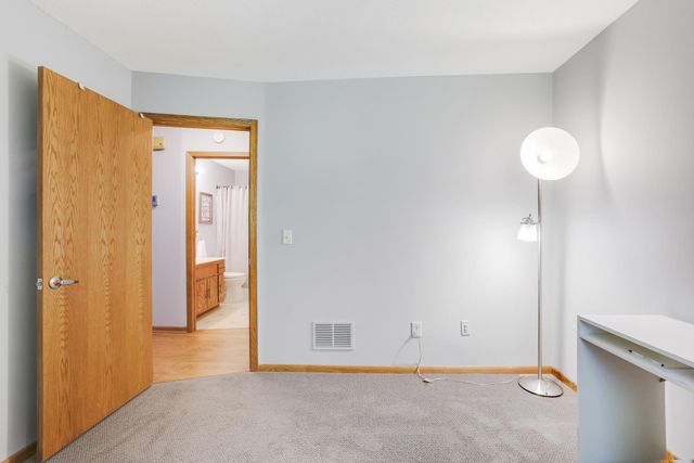 14100 36th Avenue N, Plymouth, MN 55447