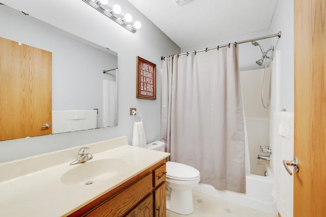 14100 36th Avenue N, Plymouth, MN 55447