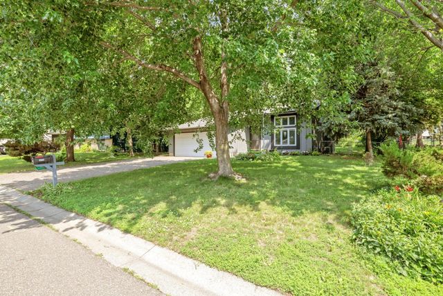 14100 36th Avenue N, Plymouth, MN 55447