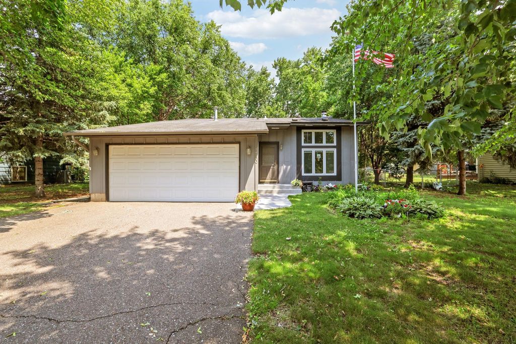 14100 36th Avenue N, Plymouth, MN 55447