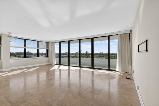 3589 S Ocean Boulevard 507, South Palm Beach, FL 33480