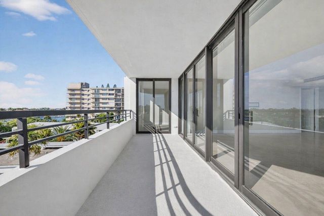 3589 S Ocean Boulevard 507, South Palm Beach, FL 33480