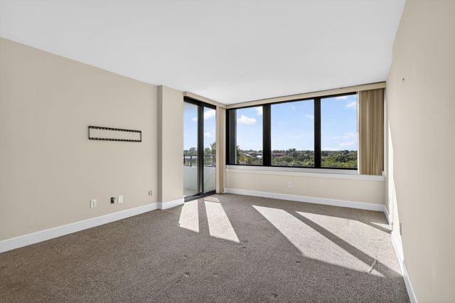 3589 S Ocean Boulevard 507, South Palm Beach, FL 33480