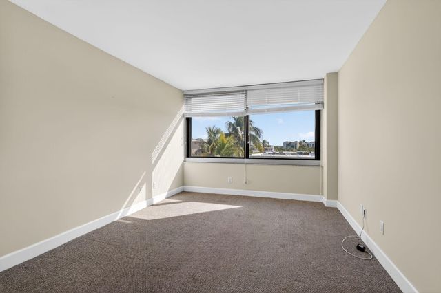 3589 S Ocean Boulevard 507, South Palm Beach, FL 33480