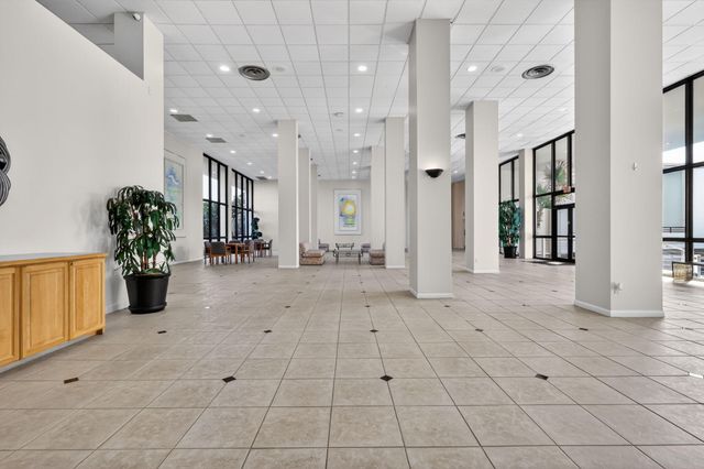 3589 S Ocean Boulevard 507, South Palm Beach, FL 33480