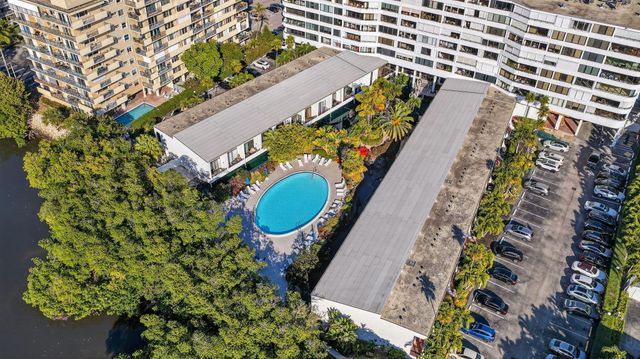 3589 S Ocean Boulevard 507, South Palm Beach, FL 33480