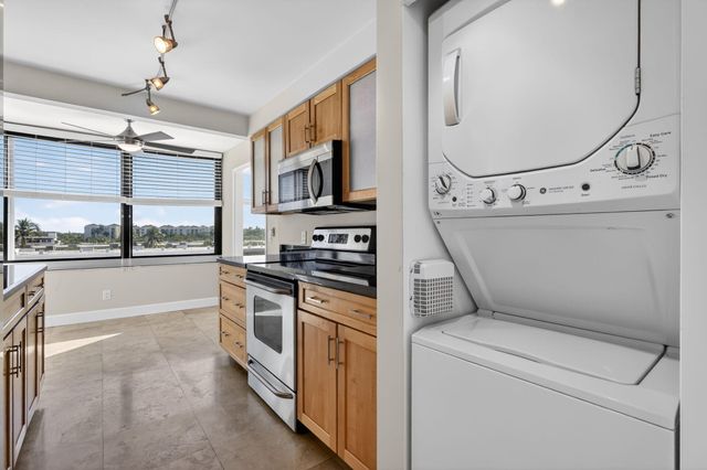 3589 S Ocean Boulevard 507, South Palm Beach, FL 33480