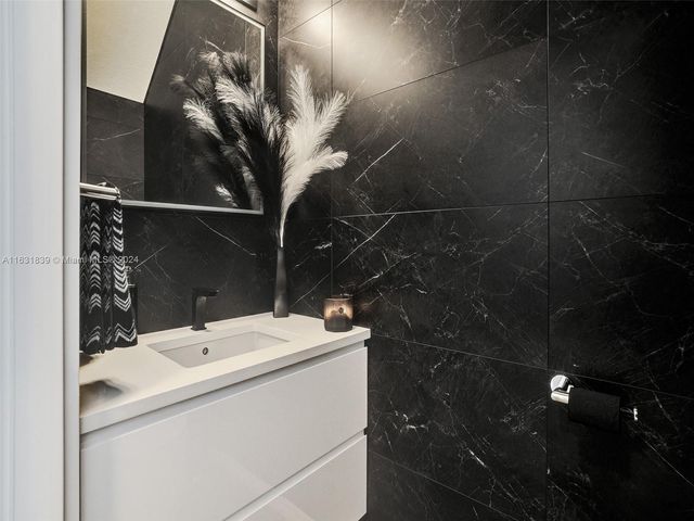 4414 Ficus St, Hollywood, FL 33021