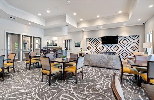 4414 Ficus St, Hollywood, FL 33021