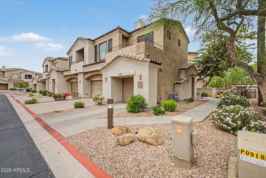 3131 E LEGACY Drive 2001, Phoenix, AZ 85042 — photo 2