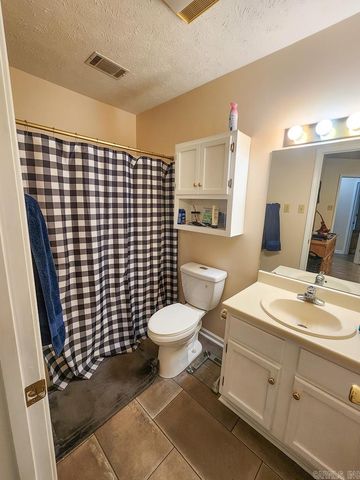 2560 Jayme Circle, Conway, AR 72032