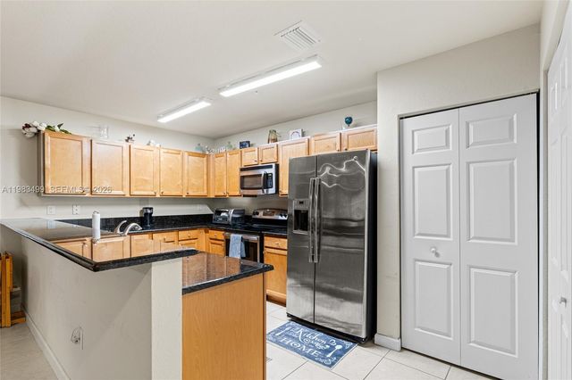 22401 SW 88th Pl 12-27, Cutler Bay, FL 33190