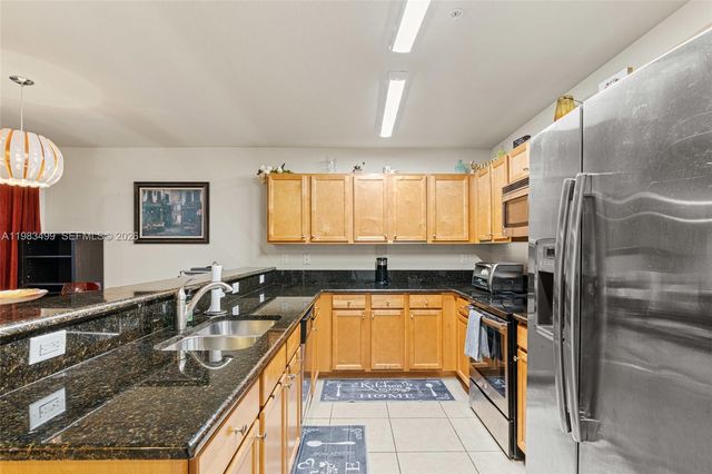 22401 SW 88th Pl 12-27, Cutler Bay, FL 33190