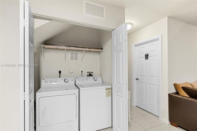 22401 SW 88th Pl 12-27, Cutler Bay, FL 33190