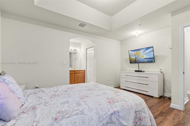 22401 SW 88th Pl 12-27, Cutler Bay, FL 33190