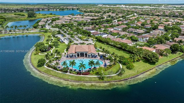 22401 SW 88th Pl 12-27, Cutler Bay, FL 33190