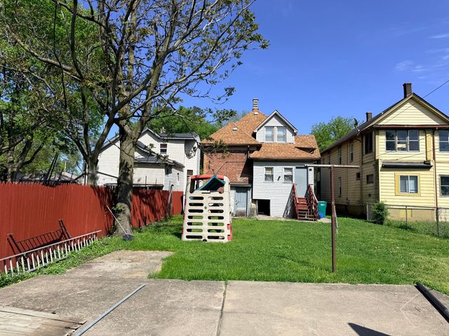311 S Ottawa Street E, Joliet, IL 60436