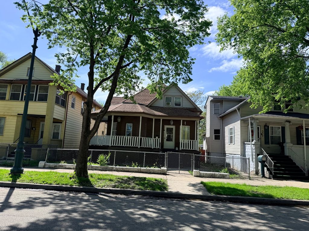 311 S Ottawa Street E, Joliet, IL 60436