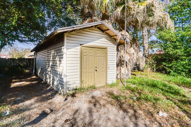 2419 Taft Avenue, Pascagoula, MS 39567
