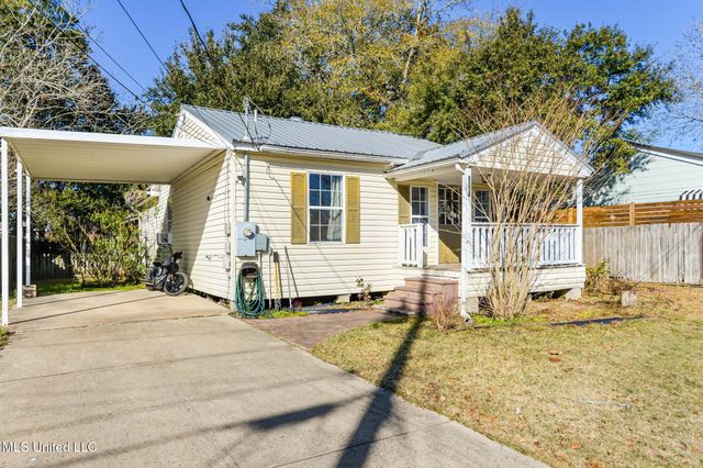 2419 Taft Avenue, Pascagoula, MS 39567