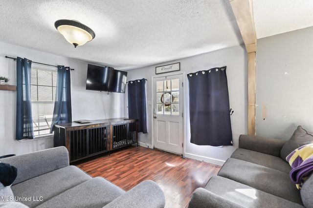 2419 Taft Avenue, Pascagoula, MS 39567