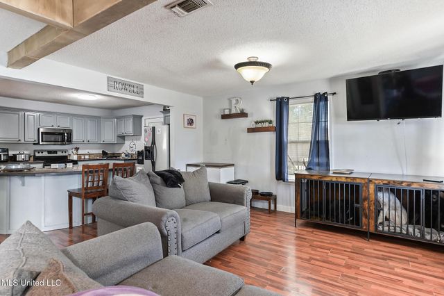 2419 Taft Avenue, Pascagoula, MS 39567