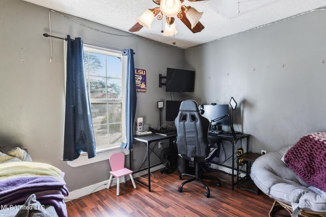 2419 Taft Avenue, Pascagoula, MS 39567