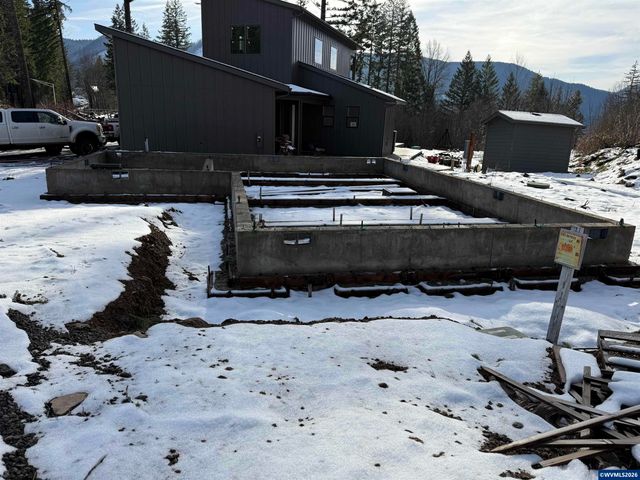 125 Butte St N, Detroit, OR 97342