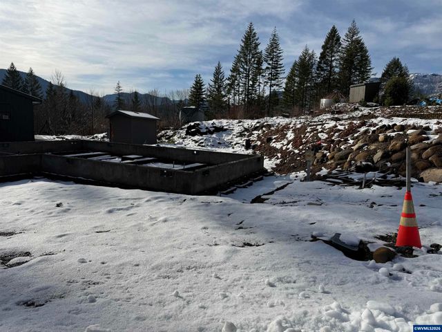 125 Butte St N, Detroit, OR 97342