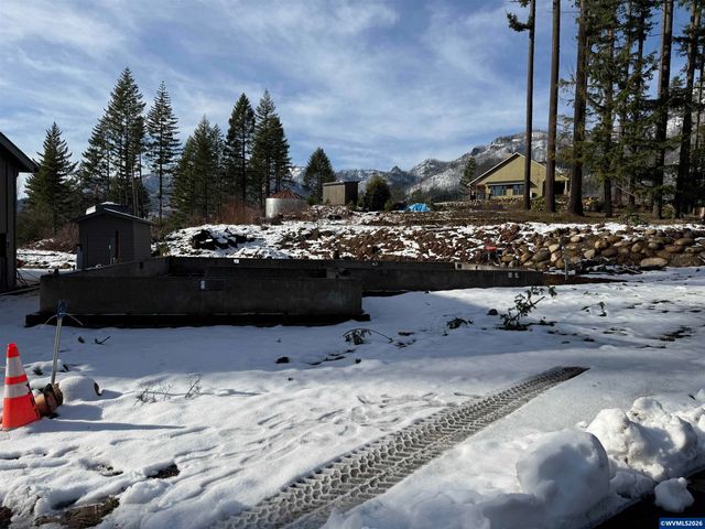 125 Butte St N, Detroit, OR 97342