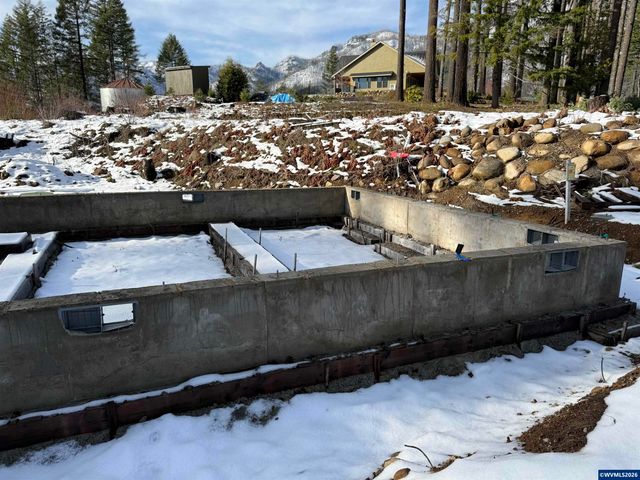 125 Butte St N, Detroit, OR 97342